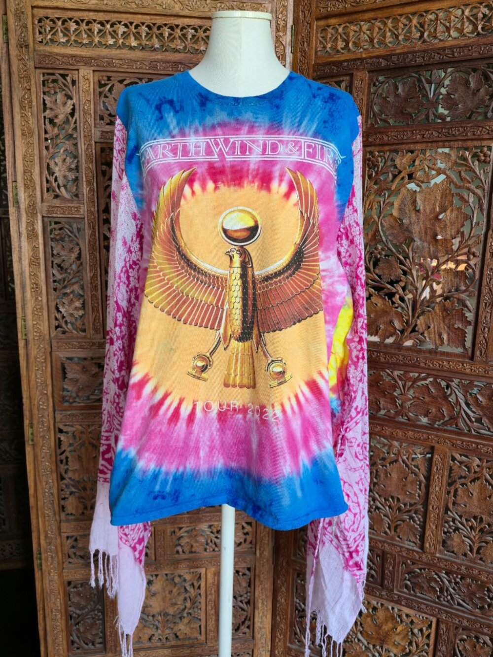 Upcycled Earth, Wind and Fire T-shirt Poncho Style Band boho hippie  Sz XL